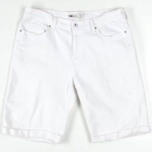 Womens Vintage Levi Bermuda shorts size 12